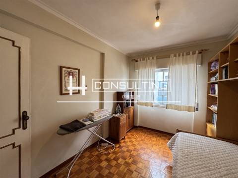 Apartamento T2 Venda em Mina de Água,Amadora