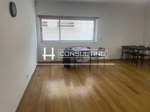 Apartamento T4 Arrendamento em Parque das Nações,Lisboa