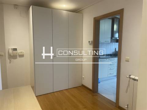 Apartamento T2 Arrendamento em Parque das Nações,Lisboa