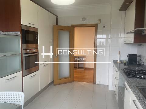 Apartamento T2 Arrendamento em Parque das Nações,Lisboa