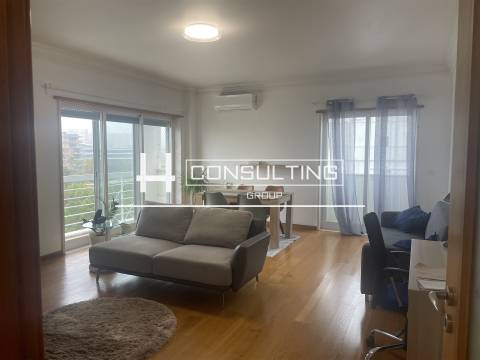 Apartamento T2 Arrendamento em Parque das Nações,Lisboa