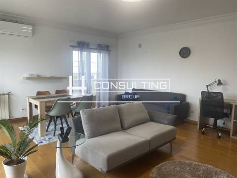Apartamento T2 Arrendamento em Parque das Nações,Lisboa
