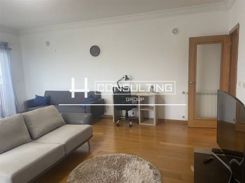 Apartamento T2 Arrendamento em Parque das Nações,Lisboa