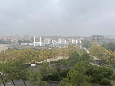 Apartamento T2 Arrendamento em Parque das Nações,Lisboa