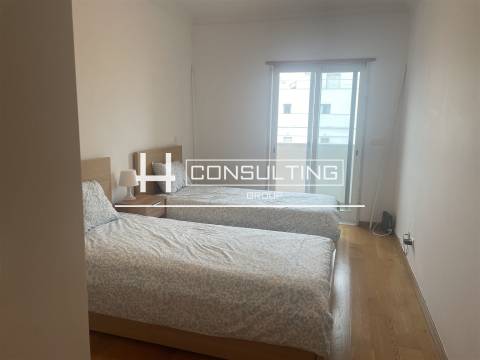 Apartamento T2 Arrendamento em Parque das Nações,Lisboa