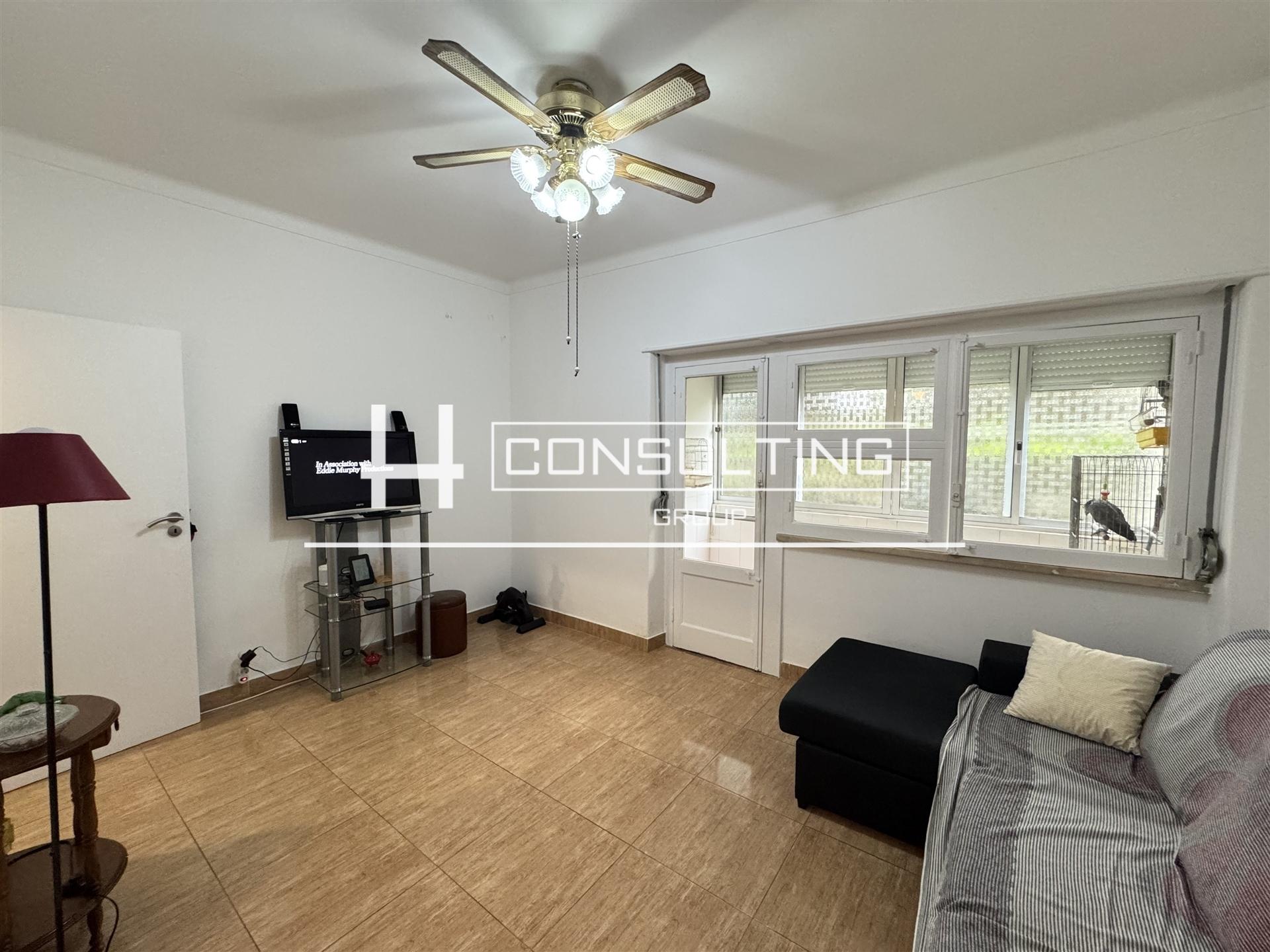 Apartamento T2 Venda em Santa Iria de Azoia, São João da Talha e Bobadela,Loures