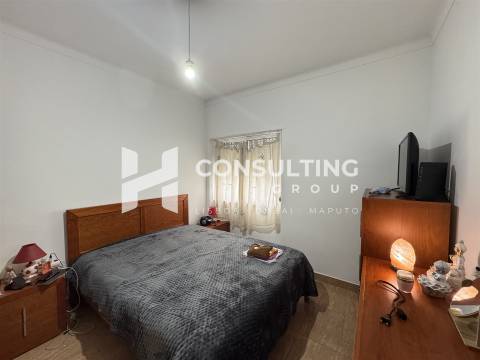 Apartamento T2 Venda em Santa Iria de Azoia, São João da Talha e Bobadela,Loures