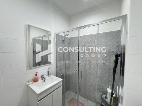 Apartamento T2 Venda em Santa Iria de Azoia, São João da Talha e Bobadela,Loures