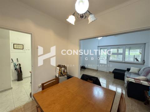 Apartamento T2 Venda em Santa Iria de Azoia, São João da Talha e Bobadela,Loures