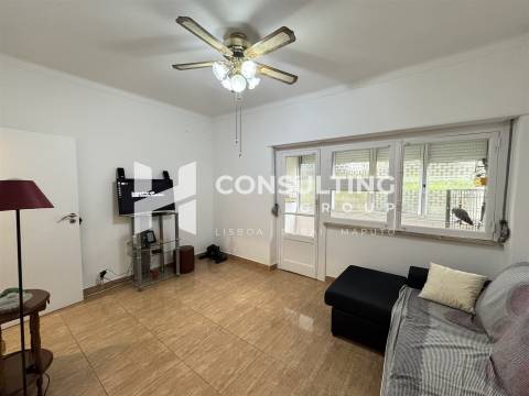 Apartamento T2 Venda em Santa Iria de Azoia, São João da Talha e Bobadela,Loures