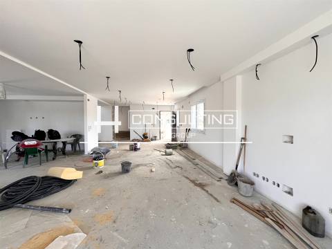 Moradia T4 DUPLEX Venda em Fernão Ferro,Seixal