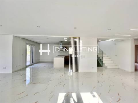 Moradia T4 DUPLEX Venda em Fernão Ferro,Seixal