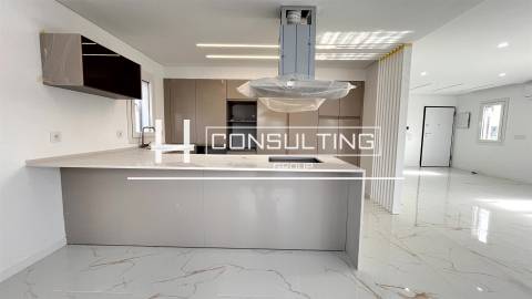 Moradia T4 DUPLEX Venda em Fernão Ferro,Seixal