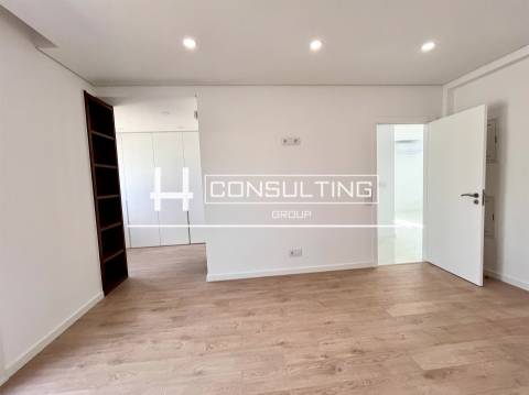 Moradia T4 DUPLEX Venda em Fernão Ferro,Seixal