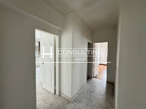 Apartamento T3 Venda em Mina de Água,Amadora