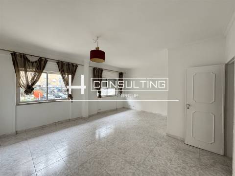 Apartamento T3 Venda em Mina de Água,Amadora