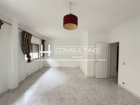 Apartamento T3 Venda em Mina de Água,Amadora