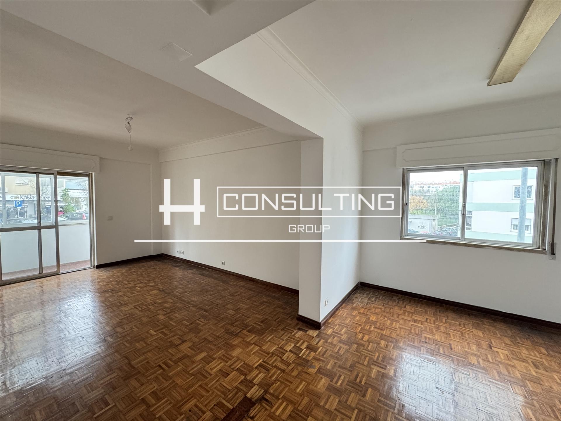 Apartamento T3 Venda em Mina de Água,Amadora