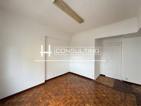 Apartamento T3 Venda em Mina de Água,Amadora