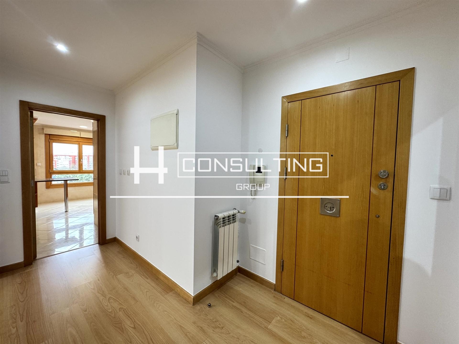 Apartamento T3 Venda em Odivelas,Odivelas