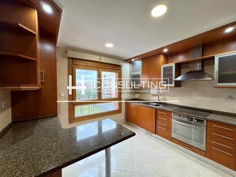 Apartamento T3 Venda em Odivelas,Odivelas