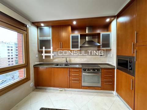 Apartamento T3 Venda em Odivelas,Odivelas