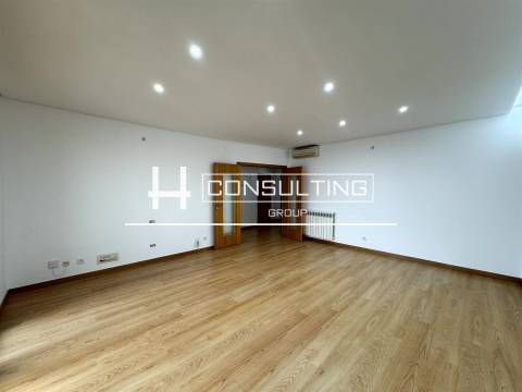 Apartamento T3 Venda em Odivelas,Odivelas