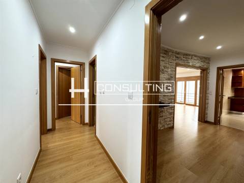 Apartamento T3 Venda em Odivelas,Odivelas