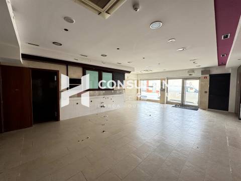 Loja  Arrendamento em Barreiro e Lavradio,Barreiro