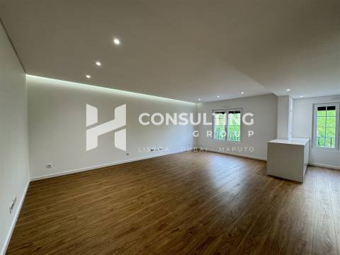 Apartamento T2 Venda em Águas Livres,Amadora