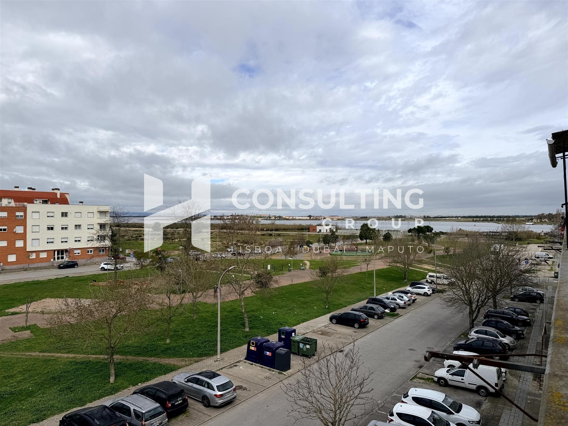 Apartamento T2 DUPLEX Venda em Alhos Vedros,Moita