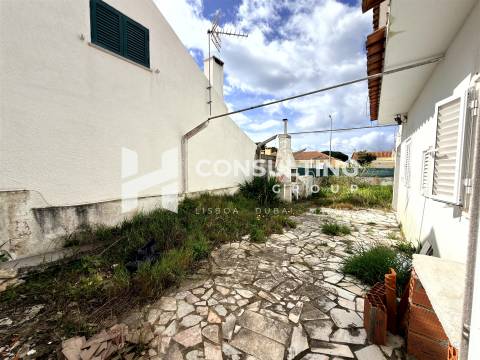 Moradia Isolada T3+1 Venda em Sesimbra (Castelo),Sesimbra