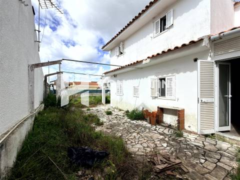Moradia Isolada T3+1 Venda em Sesimbra (Castelo),Sesimbra