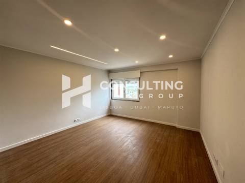 Apartamento T2 Venda em Carregado e Cadafais,Alenquer