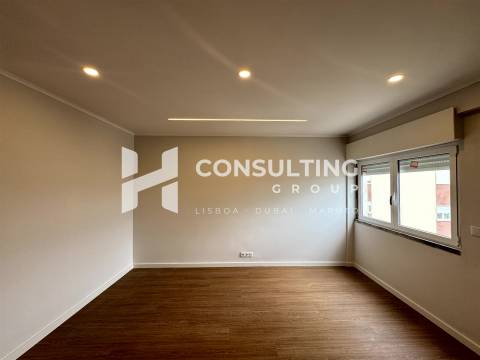 Apartamento T2 Venda em Carregado e Cadafais,Alenquer