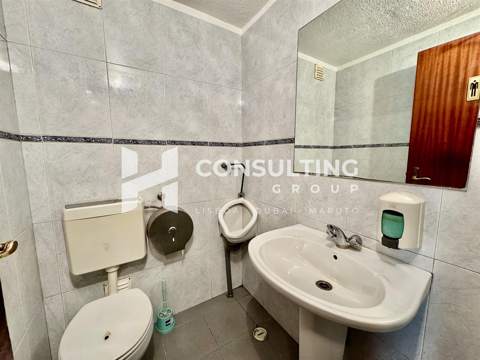 Loja  Trespasse em Mina de Água,Amadora