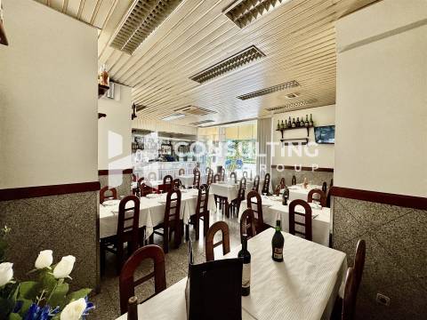 Loja  Trespasse em Mina de Água,Amadora