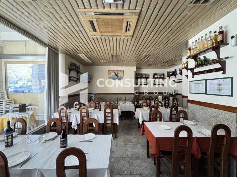 Loja  Trespasse em Mina de Água,Amadora