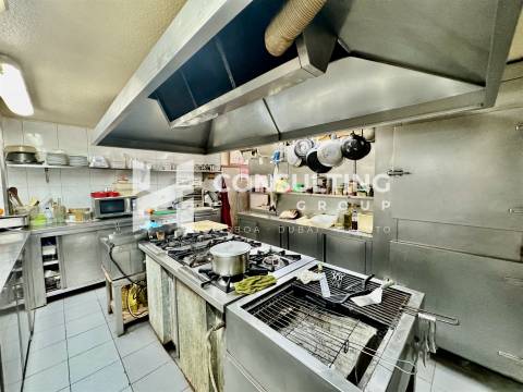 Loja  Trespasse em Mina de Água,Amadora