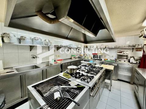 Loja  Trespasse em Mina de Água,Amadora