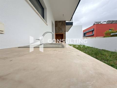 Moradia T5 Venda em Laranjeiro e Feijó,Almada