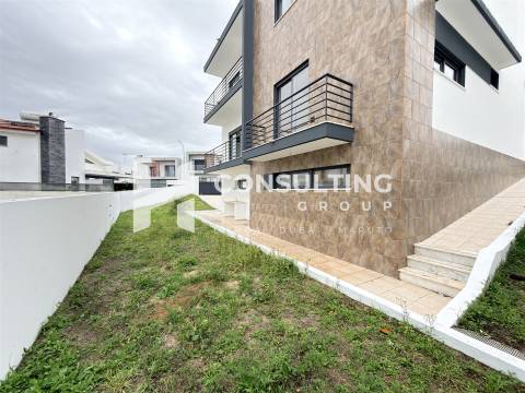 Moradia T5 Venda em Laranjeiro e Feijó,Almada
