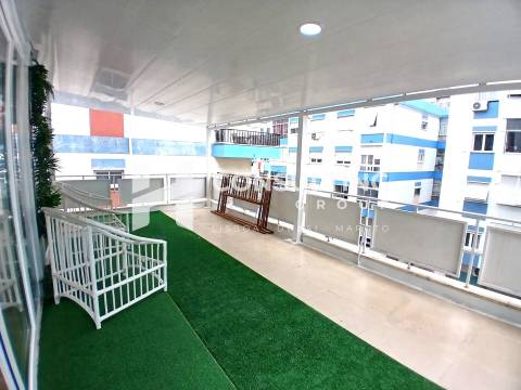 Apartamento T3 Venda em Odivelas,Odivelas