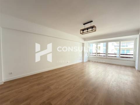 Apartamento T3 Venda em São Domingos de Benfica,Lisboa