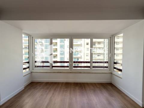 Apartamento T3 Venda em São Domingos de Benfica,Lisboa