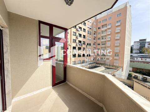 Apartamento T3 Venda em São Domingos de Benfica,Lisboa