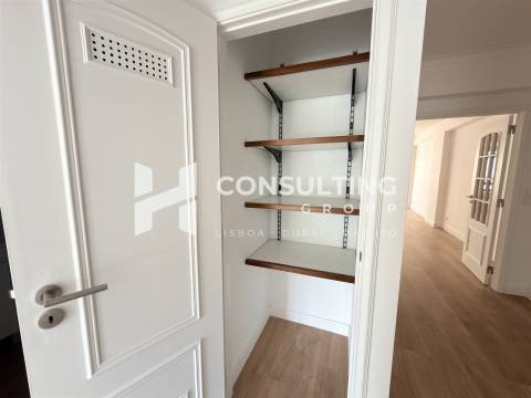 Apartamento T3 Venda em São Domingos de Benfica,Lisboa