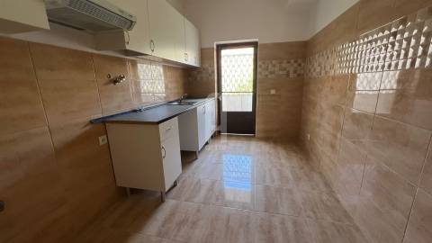 Prédio no Centro de Almada