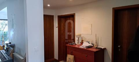 Moradia T4 Isolada em Azurva