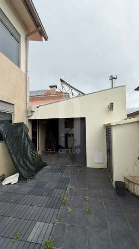 Moradia T4 Isolada em Azurva